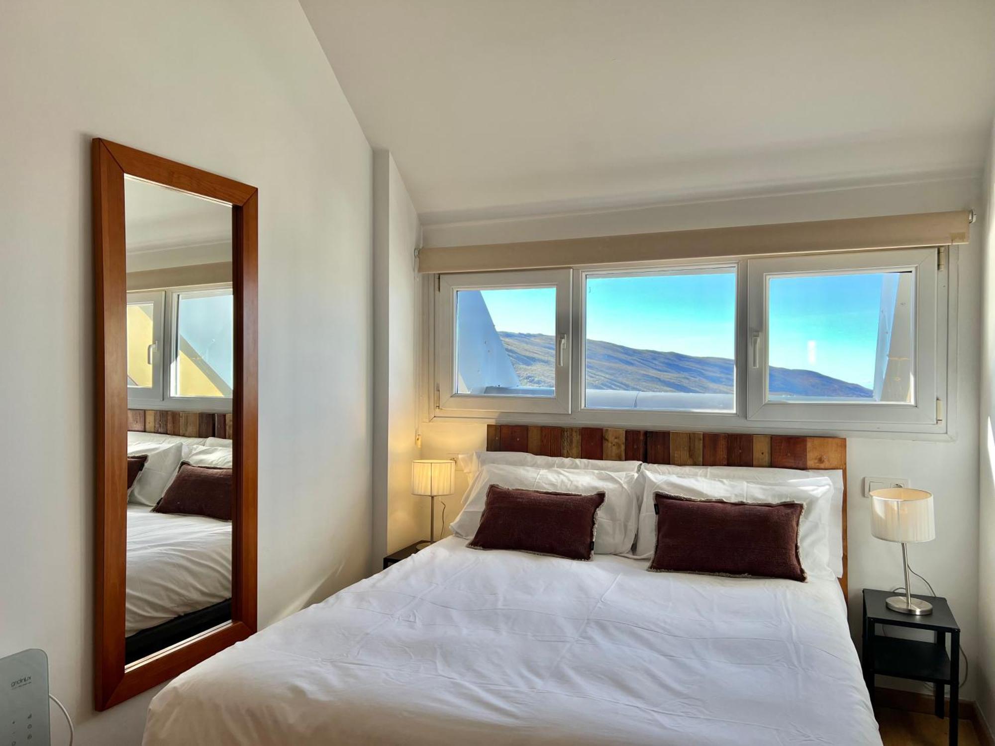Bns Sol Y Nieve Suites Sierra Nevada Bagian luar foto